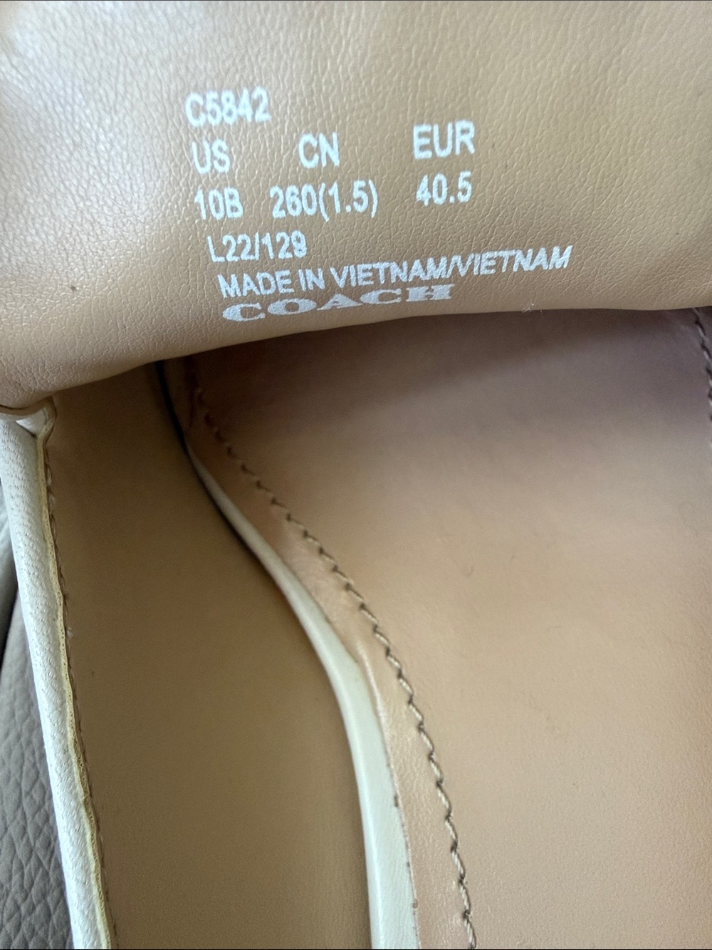 New Coach Cream Leather Slip-On Mule with Gold Hardware size 10 - Picture 8 of 10